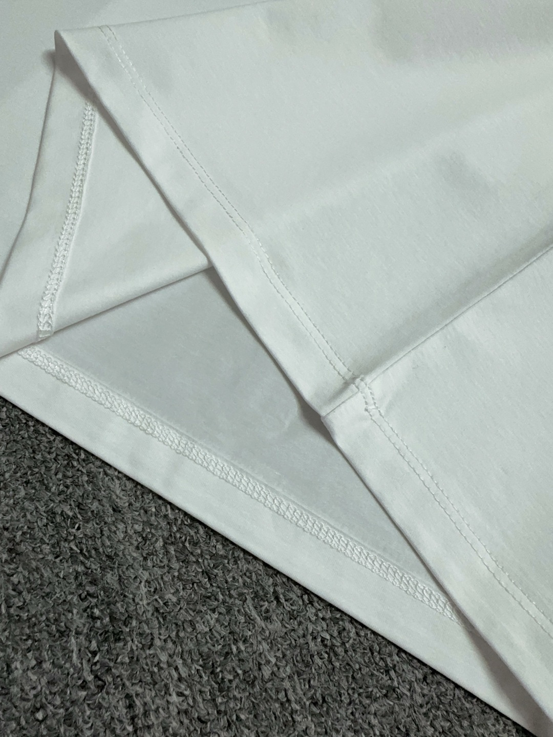 Versace Crew Neck T-Shirt - Lightweight, Breathable, and Silk Fabric 7 cmp i1744121740525 5624 0 5