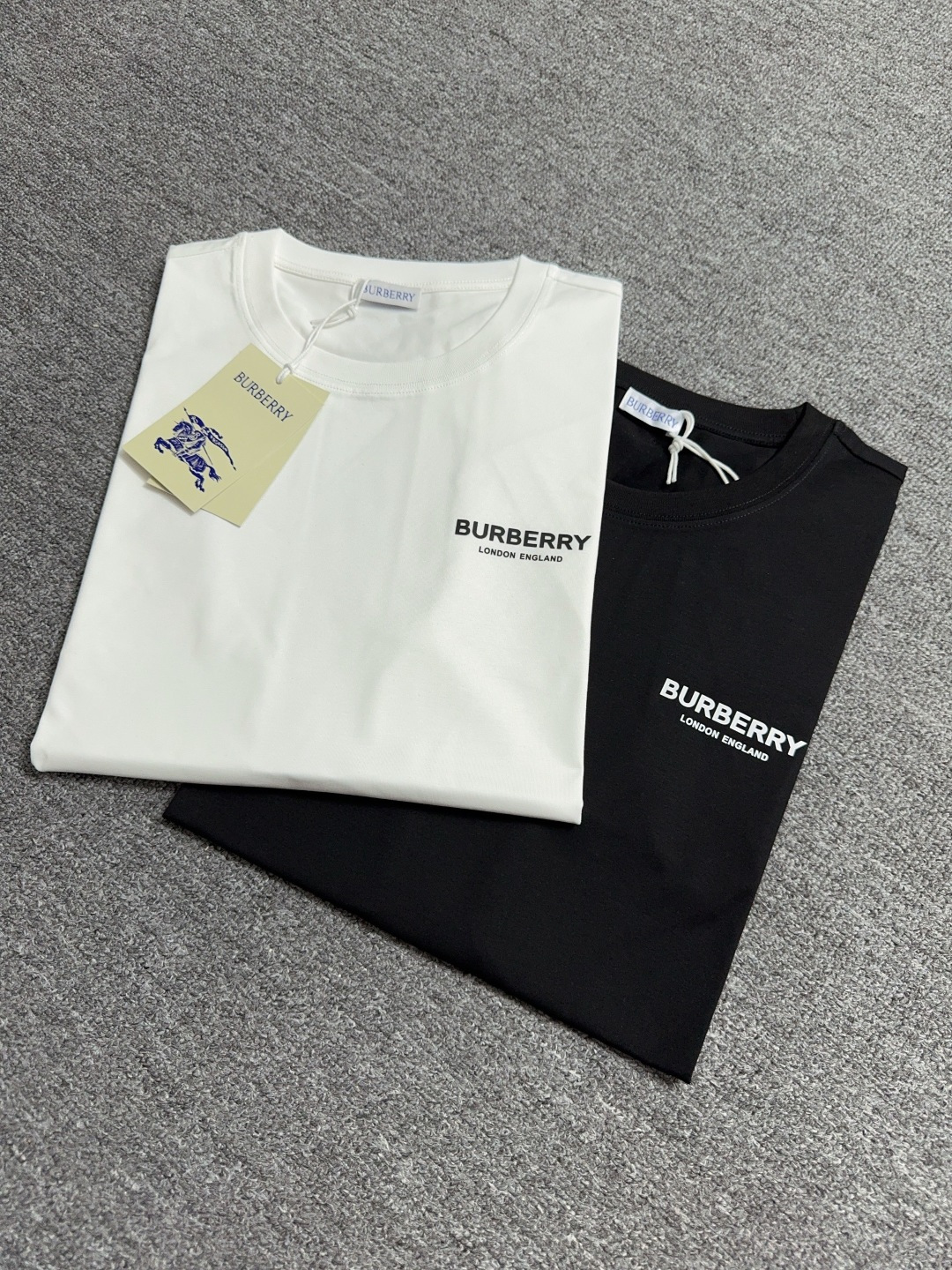 Burberry London England Crew Neck T-Shirt - Lightweight, Breathable Fabric