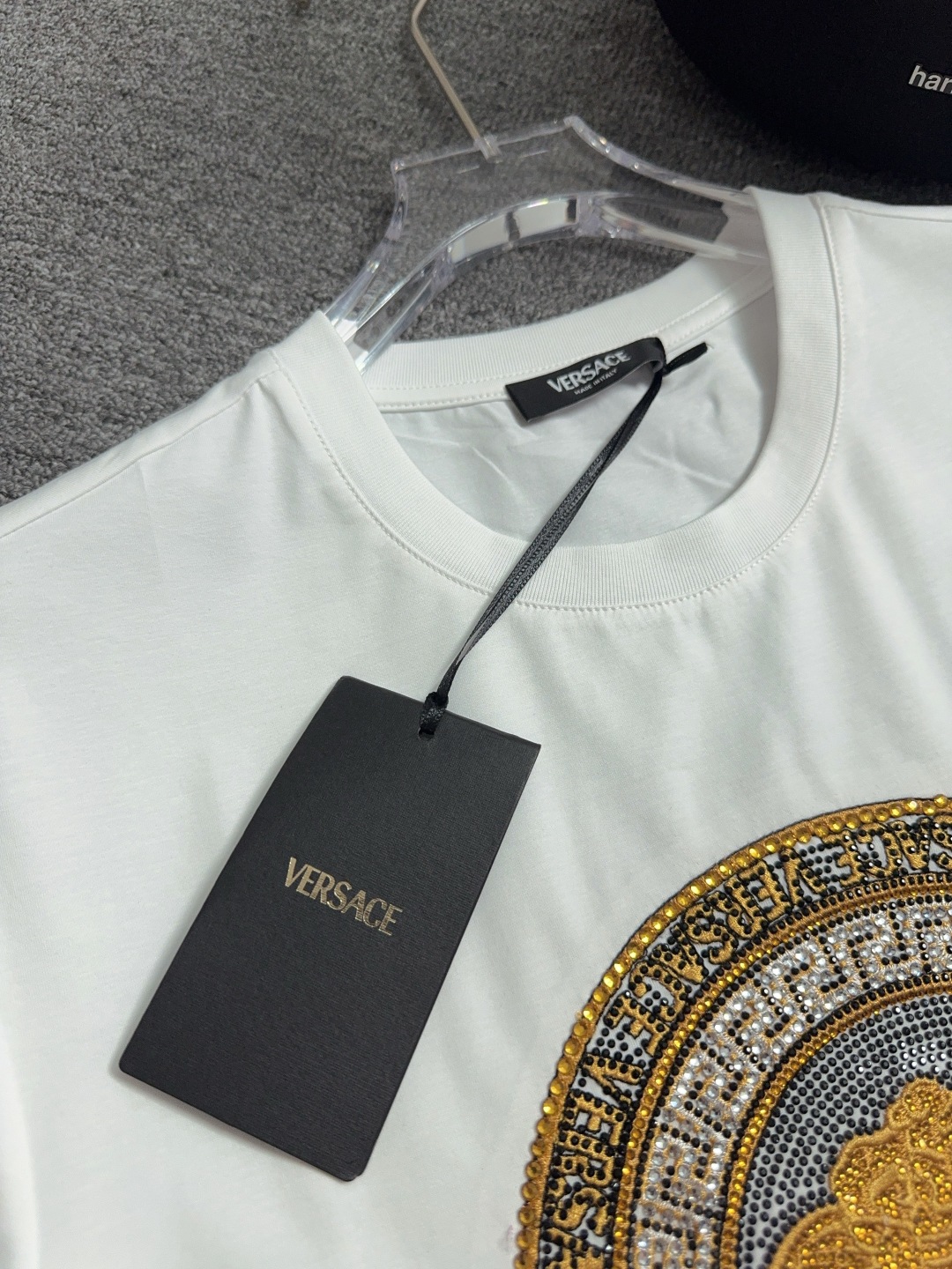 Versace Crystal Medusa Cotton T-Shirt Crew Neck Short Sleeve 3 cmp i1744203095419 3045 0 2