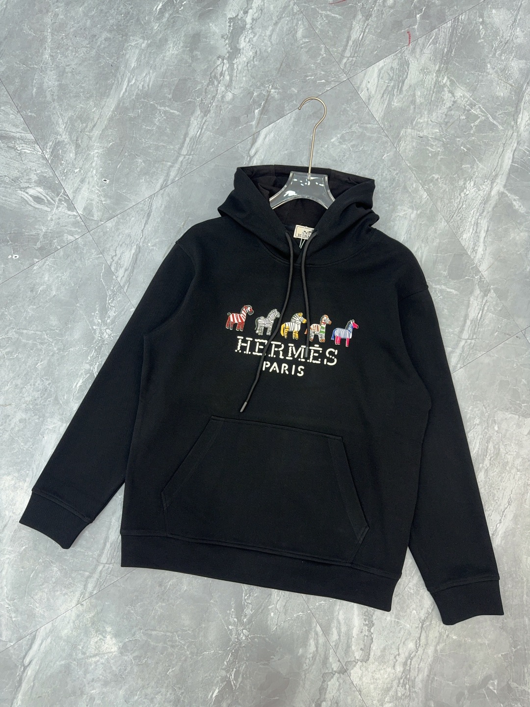 Hermès Paris Embroidered Horse Hoodie - Soft and Comfortable Pullover 10 cmp i1758420861738 3862 0 8
