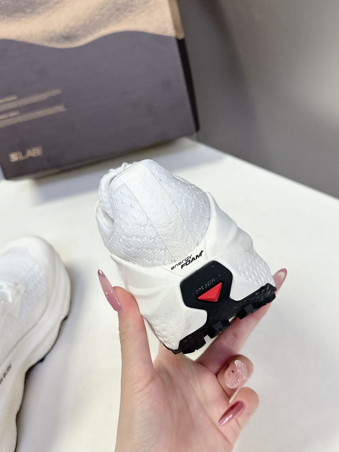  SALOMON XT WHISPER 萨洛蒙户外 休闲 情侣款运动鞋‼️
顶级版本，全新演绎的专注于其