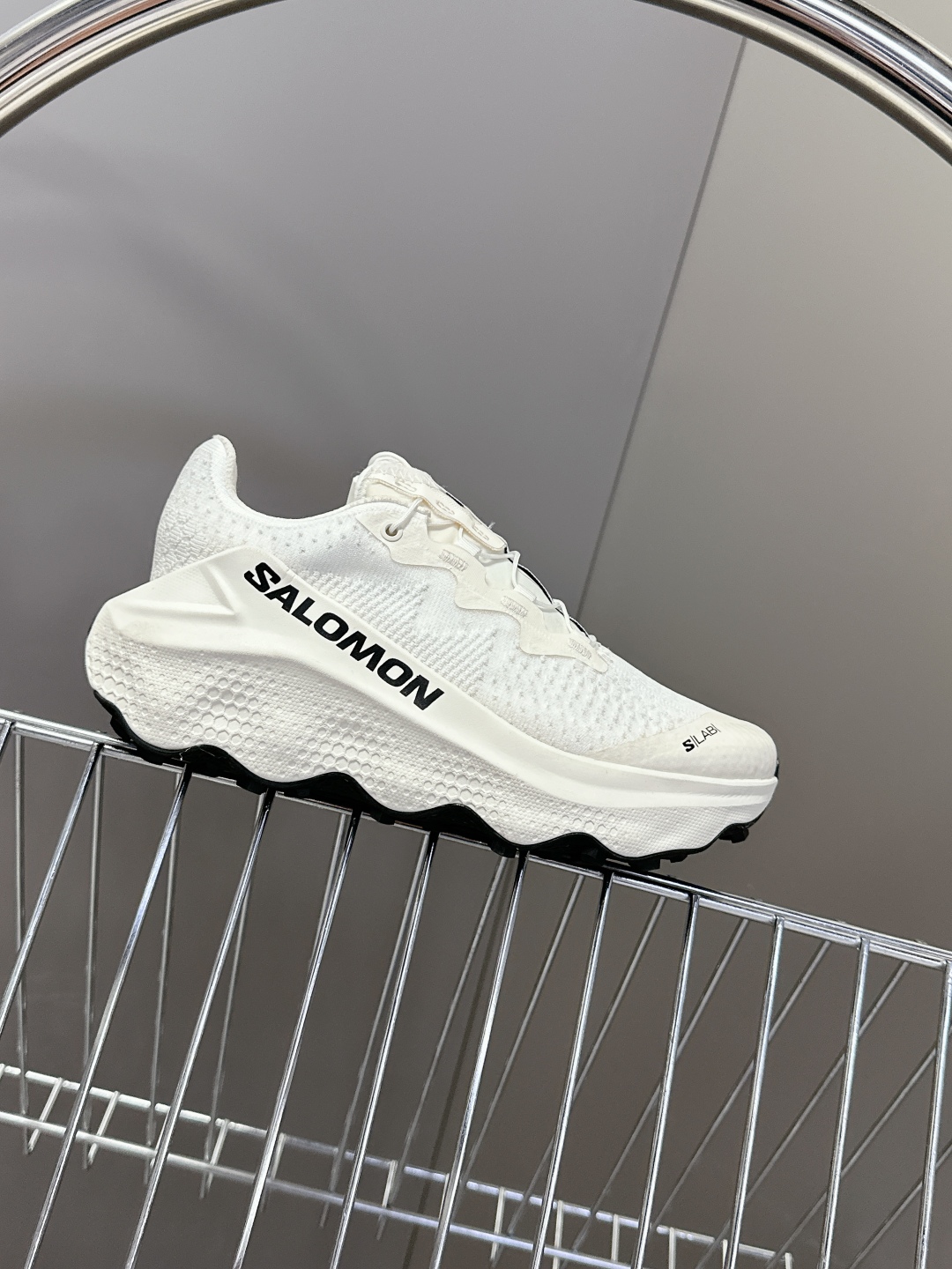  SALOMON XT WHISPER 萨洛蒙户外 休闲 情侣款运动鞋‼️
顶级版本，全新演绎的专注于其