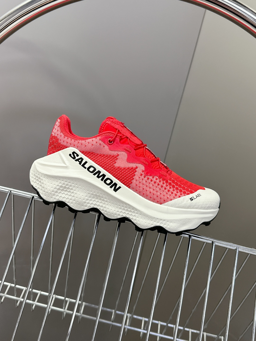  SALOMON XT WHISPER 萨洛蒙户外 休闲 情侣款运动鞋‼️
顶级版本，全新演绎的专注于其