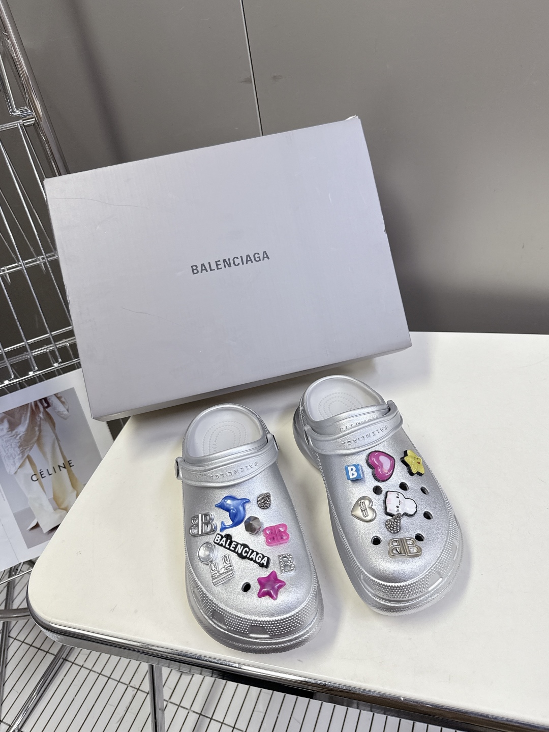 男装➕10 巴黎世家Balenciaga 春夏最新情侣款洞洞鞋，25春季新款黑马单品,海内外时尚博主纷纷