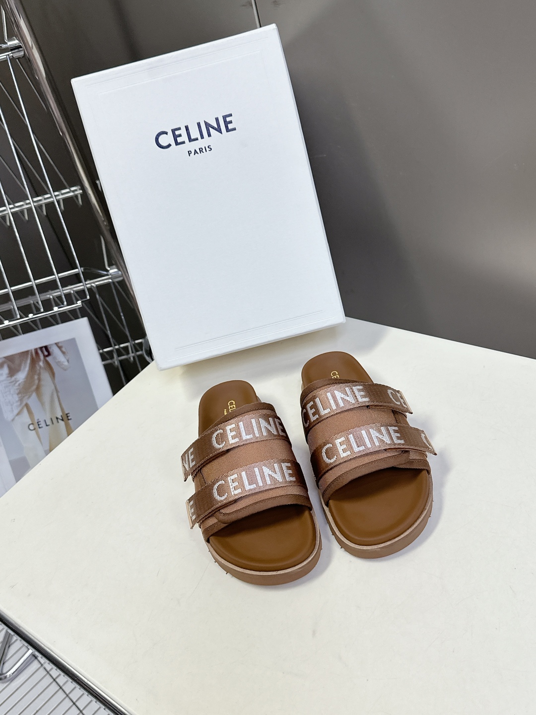  【CELINE】思琳代级别 春夏新品凯旋门复古罗马凉鞋拖鞋  进出专柜无压力，重工版，拒绝一眼假low