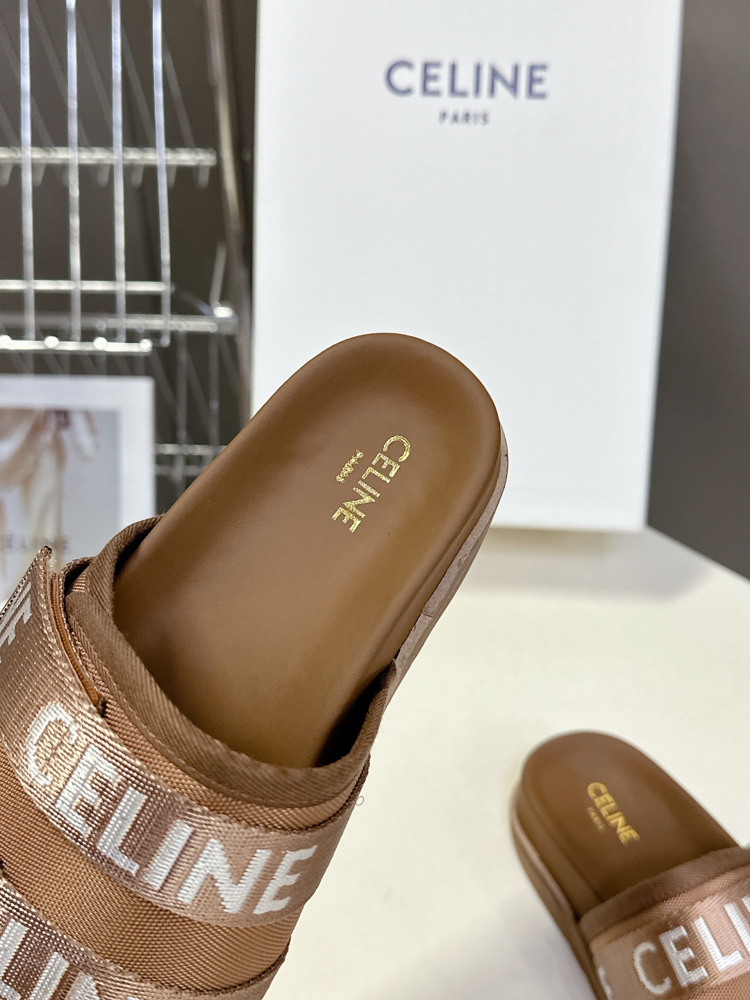  【CELINE】思琳代级别 春夏新品凯旋门复古罗马凉鞋拖鞋  进出专柜无压力，重工版，拒绝一眼假low
