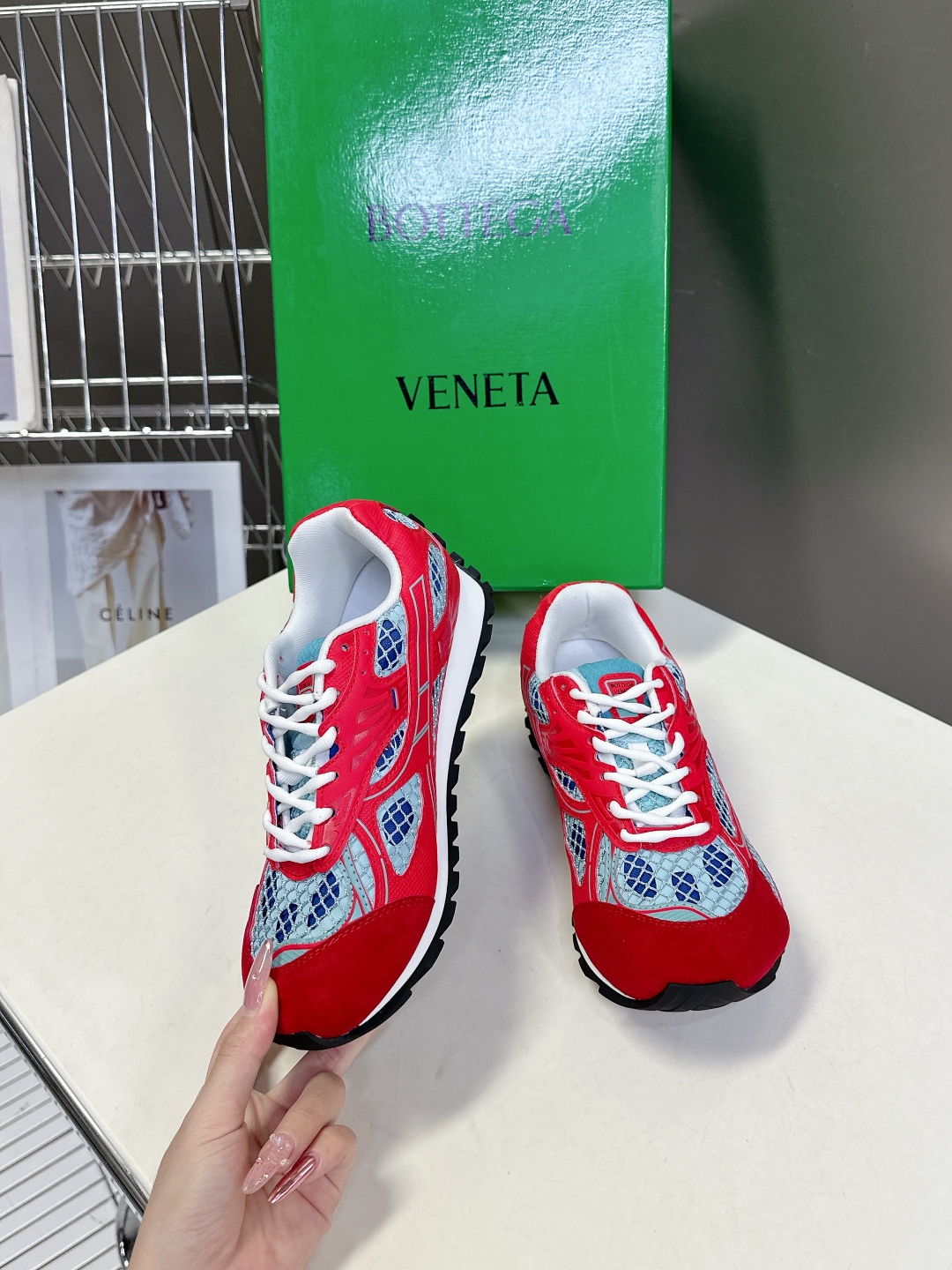  Bottega Veneta Orbit运动鞋 王一博 同款 情侣款老爹鞋
Runner运动鞋，采用轻
