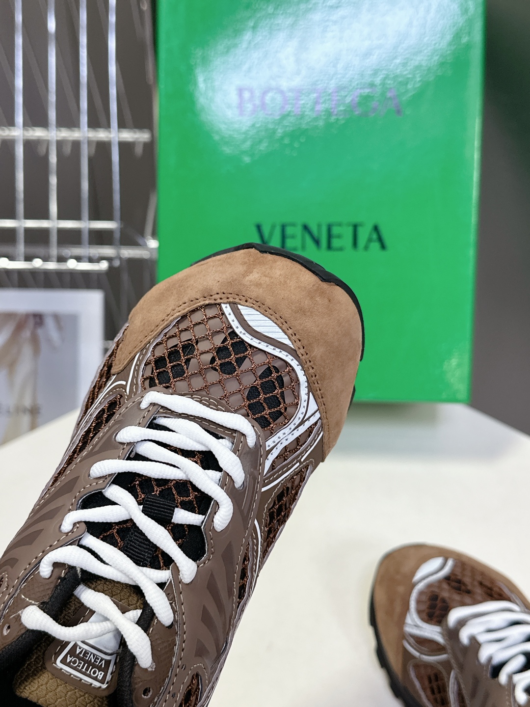  Bottega Veneta Orbit运动鞋 王一博 同款 情侣款老爹鞋
Runner运动鞋，采用轻