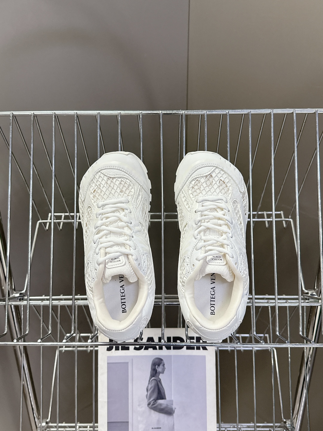  Bottega Veneta Orbit运动鞋 王一博 同款 情侣款老爹鞋
Runner运动鞋，采用轻