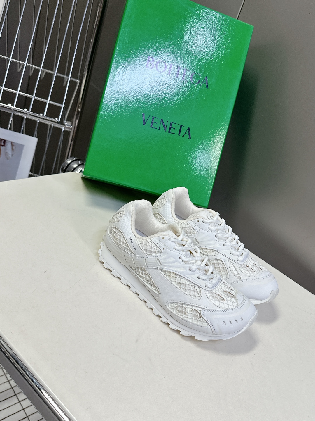  Bottega Veneta Orbit运动鞋 王一博 同款 情侣款老爹鞋
Runner运动鞋，采用轻