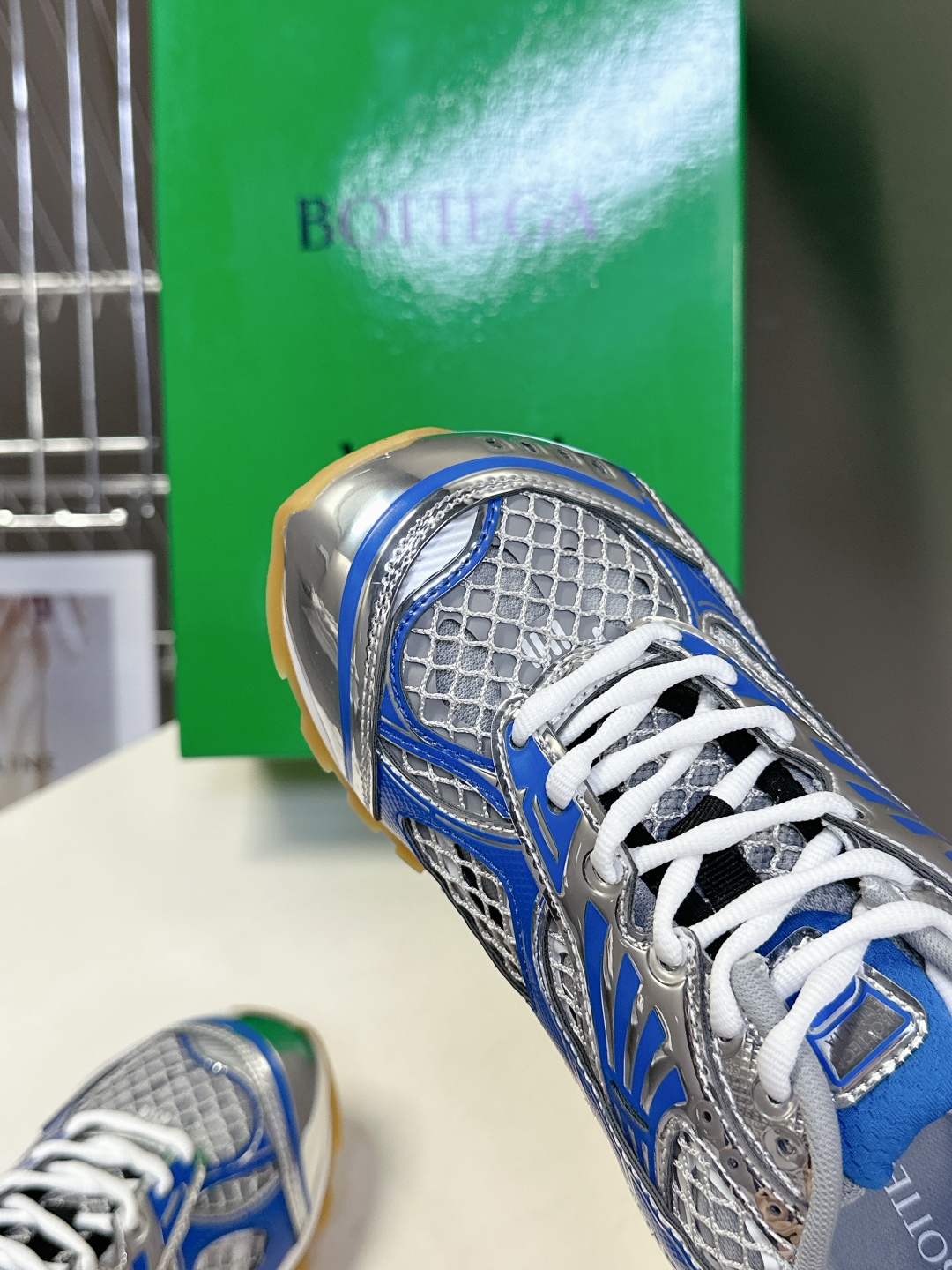  Bottega Veneta Orbit运动鞋 王一博 同款 情侣款老爹鞋
Runner运动鞋，采用轻