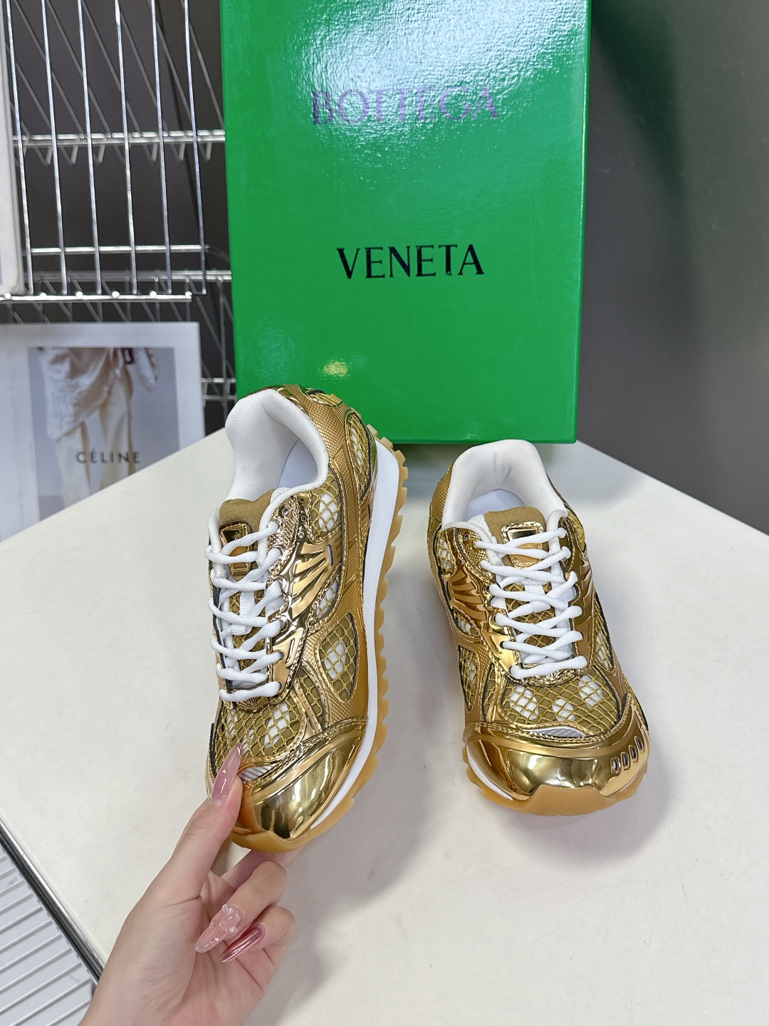  Bottega Veneta Orbit运动鞋 王一博 同款 情侣款老爹鞋
Runner运动鞋，采用轻