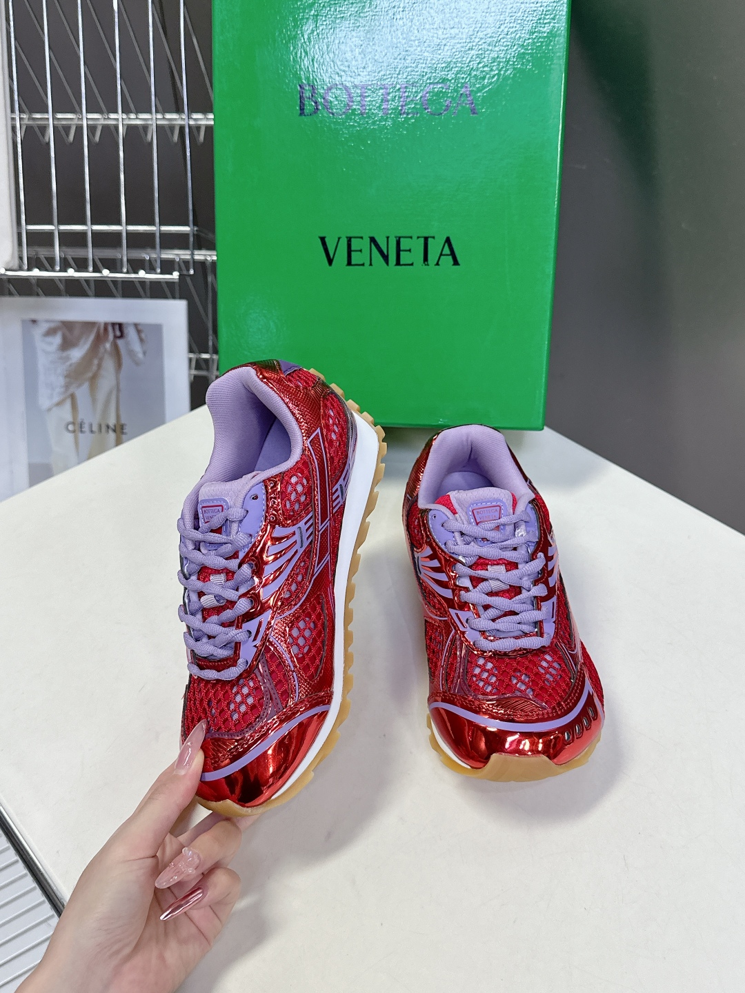  Bottega Veneta Orbit运动鞋 王一博 同款 情侣款老爹鞋
Runner运动鞋，采用轻