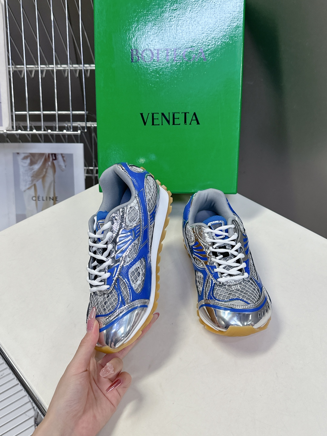  Bottega Veneta Orbit运动鞋 王一博 同款 情侣款老爹鞋
Runner运动鞋，采用轻