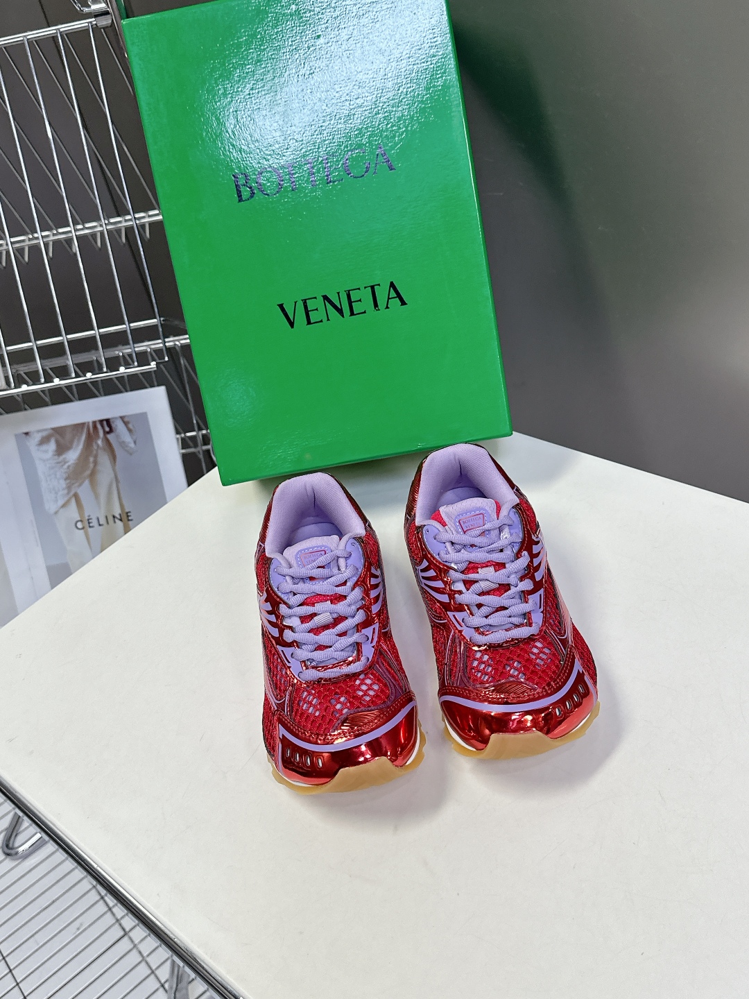  Bottega Veneta Orbit运动鞋 王一博 同款 情侣款老爹鞋
Runner运动鞋，采用轻