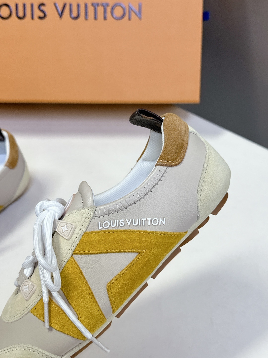 Louis Vuitton路易威登驴牌春夏Sneakerina系列 芭蕾运动鞋 德训鞋 平底鞋 原版三