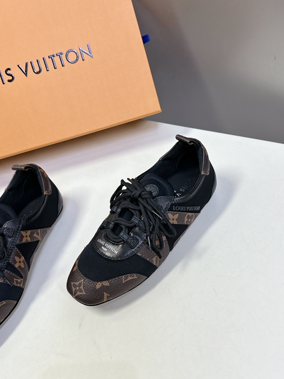 Louis Vuitton路易威登驴牌春夏Sneakerina系列 芭蕾运动鞋 德训鞋 平底鞋 原版三