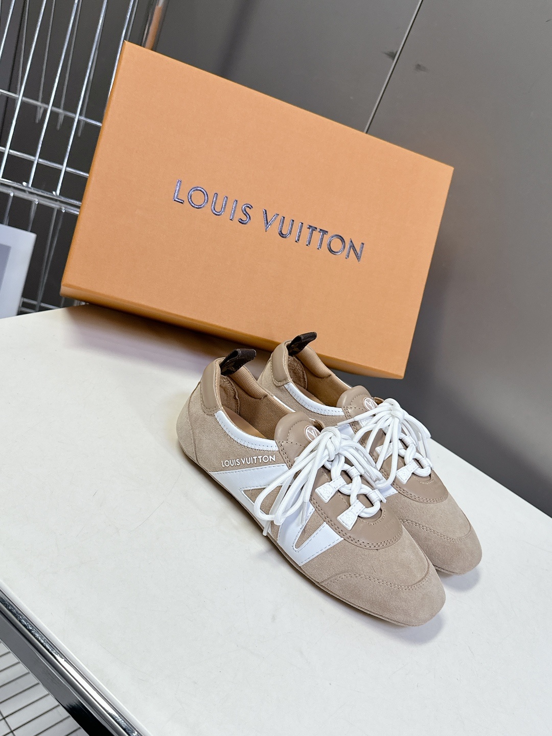 Louis Vuitton路易威登驴牌春夏Sneakerina系列 芭蕾运动鞋 德训鞋 平底鞋 原版三