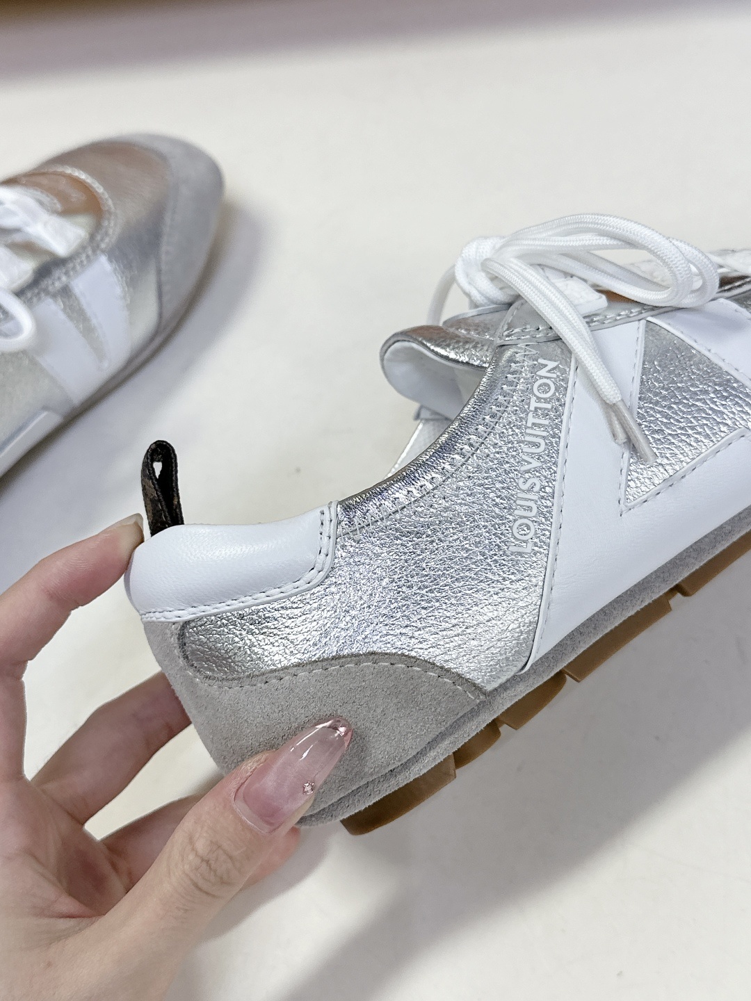 Louis Vuitton路易威登驴牌春夏Sneakerina系列 芭蕾运动鞋 德训鞋 平底鞋 原版三