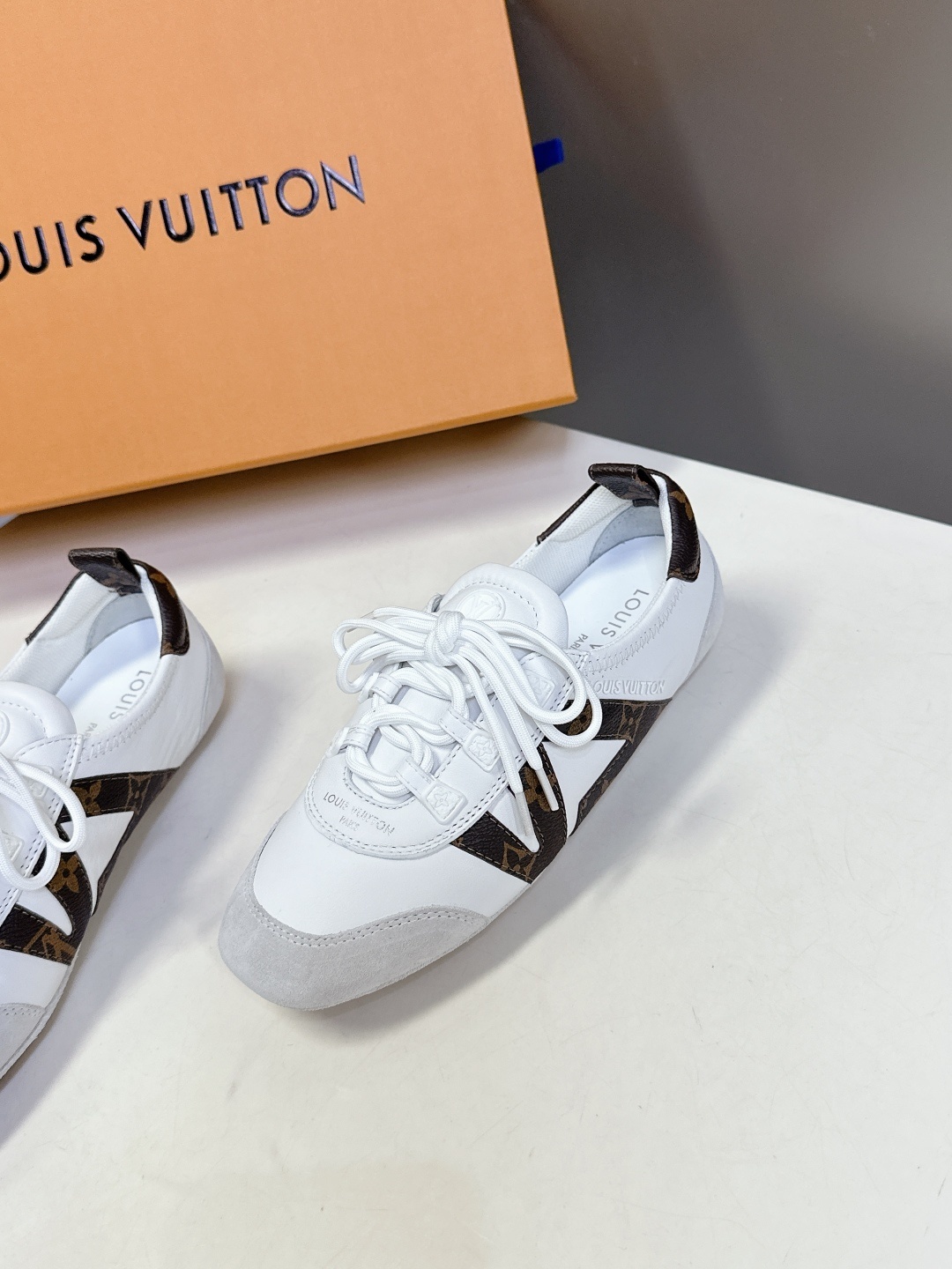 Louis Vuitton路易威登驴牌春夏Sneakerina系列 芭蕾运动鞋 德训鞋 平底鞋 原版三