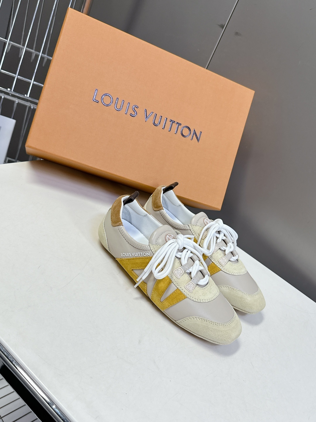 Louis Vuitton路易威登驴牌春夏Sneakerina系列 芭蕾运动鞋 德训鞋 平底鞋 原版三