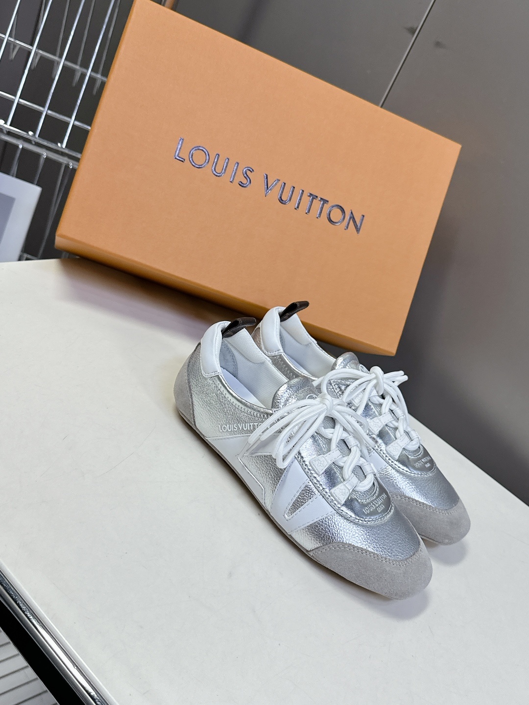 Louis Vuitton路易威登驴牌春夏Sneakerina系列 芭蕾运动鞋 德训鞋 平底鞋 原版三