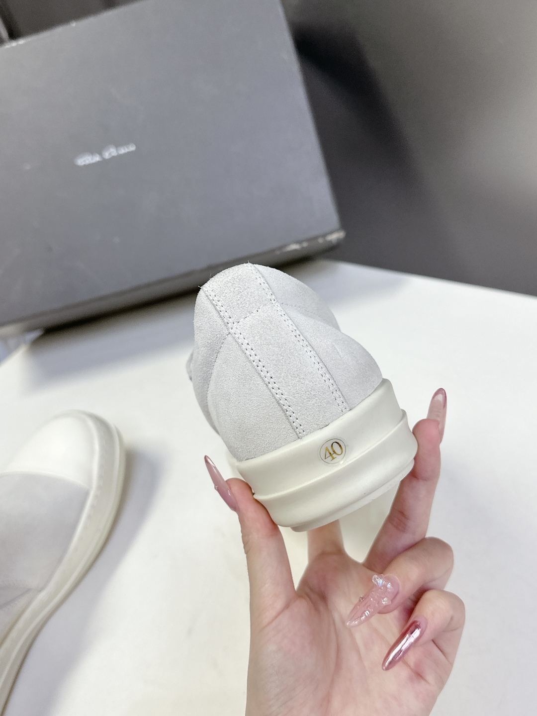 男➕10 RO欧文斯Rickowens 主线情侣款西瓜头一脚蹬
     经典永不过时版型 超多时尚博主
