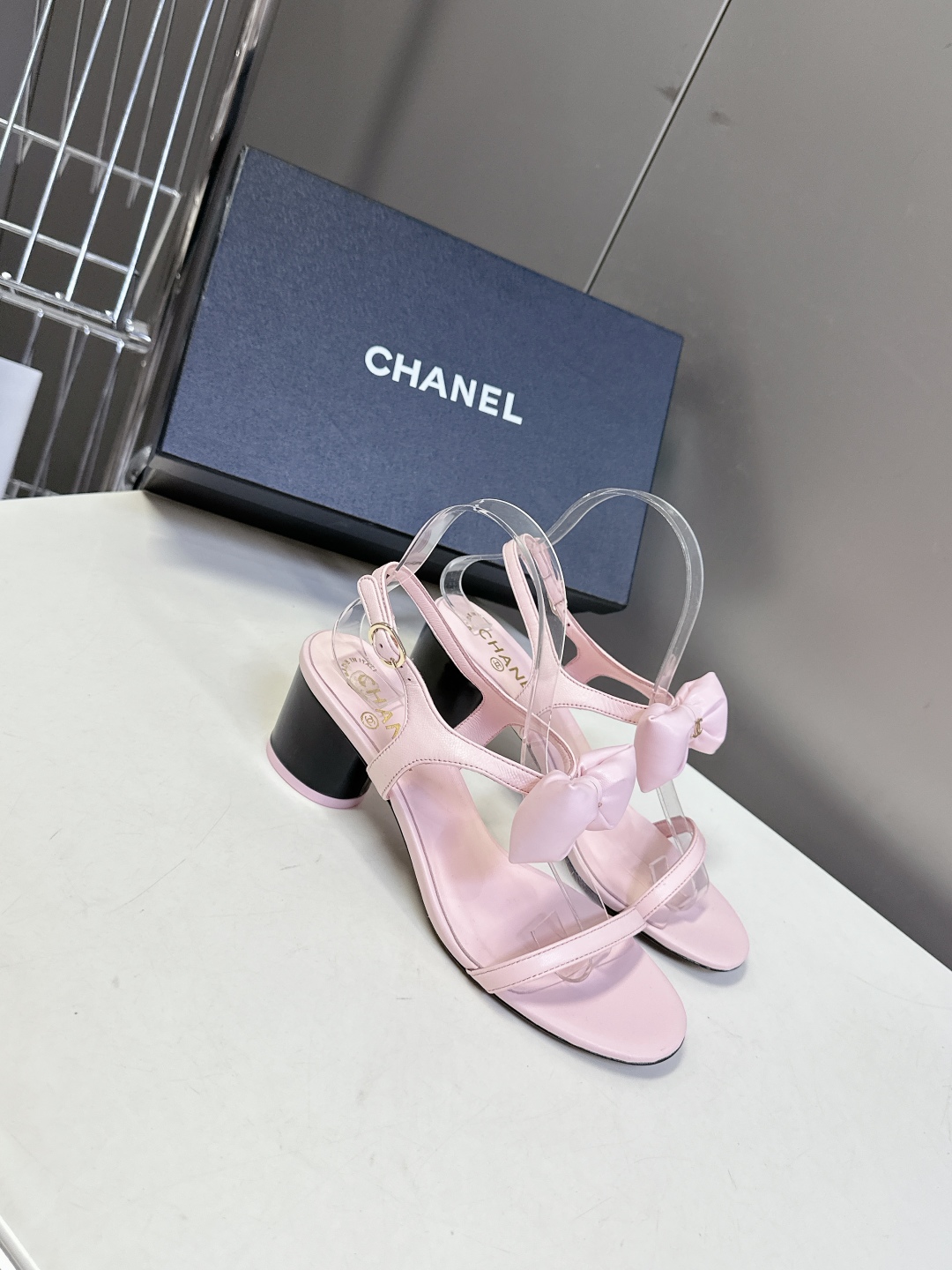  chanel香奈儿春夏最新款蝴蝶结凉鞋 超多网红时尚博主种草 夏天必备 柜柜原版购入完美复刻 手工包扎