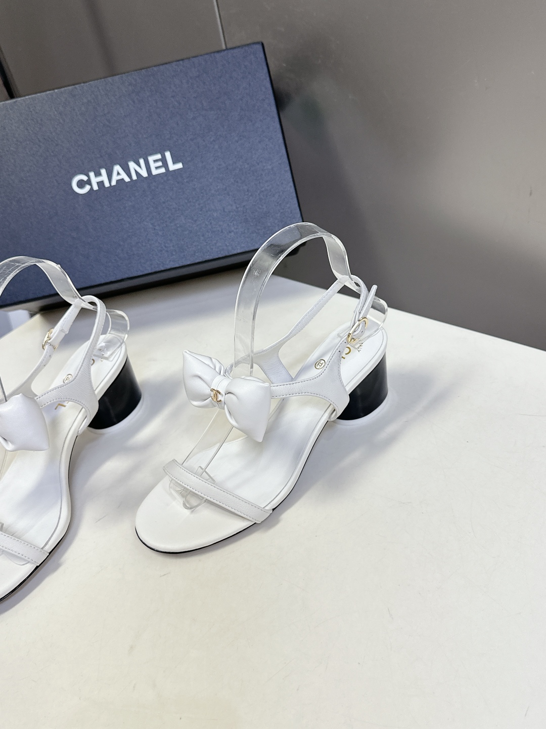  chanel香奈儿春夏最新款蝴蝶结凉鞋 超多网红时尚博主种草 夏天必备 柜柜原版购入完美复刻 手工包扎