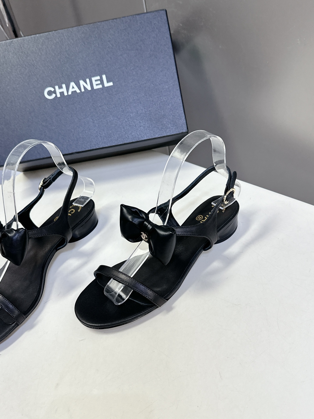  chanel香奈儿春夏最新款蝴蝶结凉鞋 超多网红时尚博主种草 夏天必备 柜柜原版购入完美复刻 手工包扎