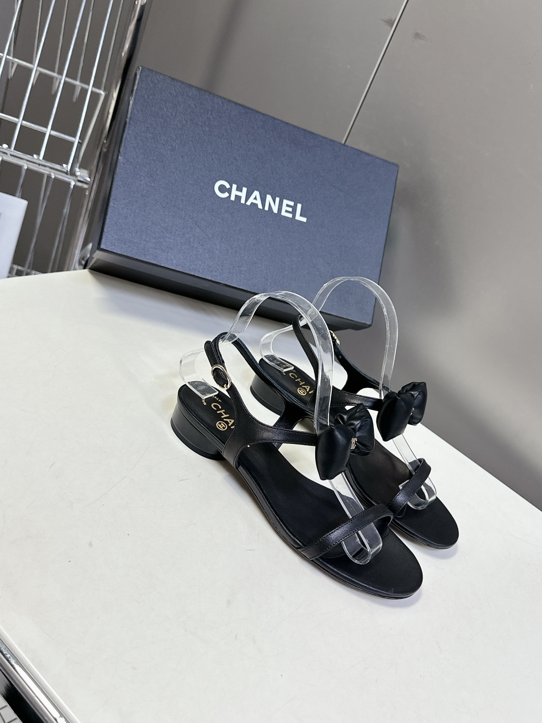  chanel香奈儿春夏最新款蝴蝶结凉鞋 超多网红时尚博主种草 夏天必备 柜柜原版购入完美复刻 手工包扎