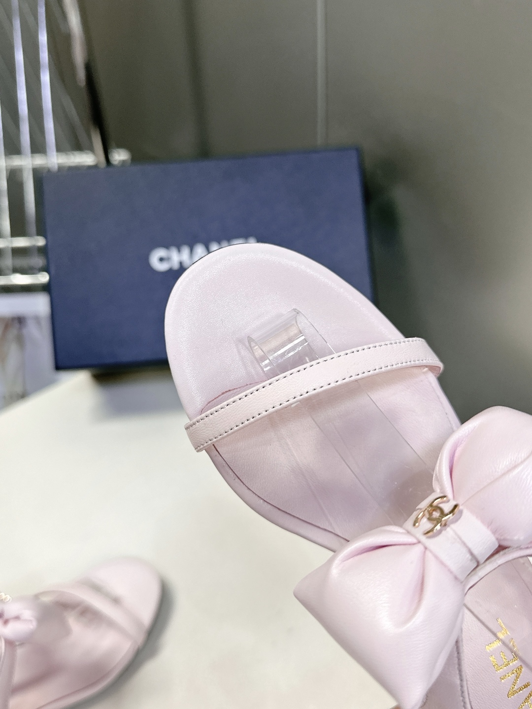  chanel香奈儿春夏最新款蝴蝶结凉鞋 超多网红时尚博主种草 夏天必备 柜柜原版购入完美复刻 手工包扎