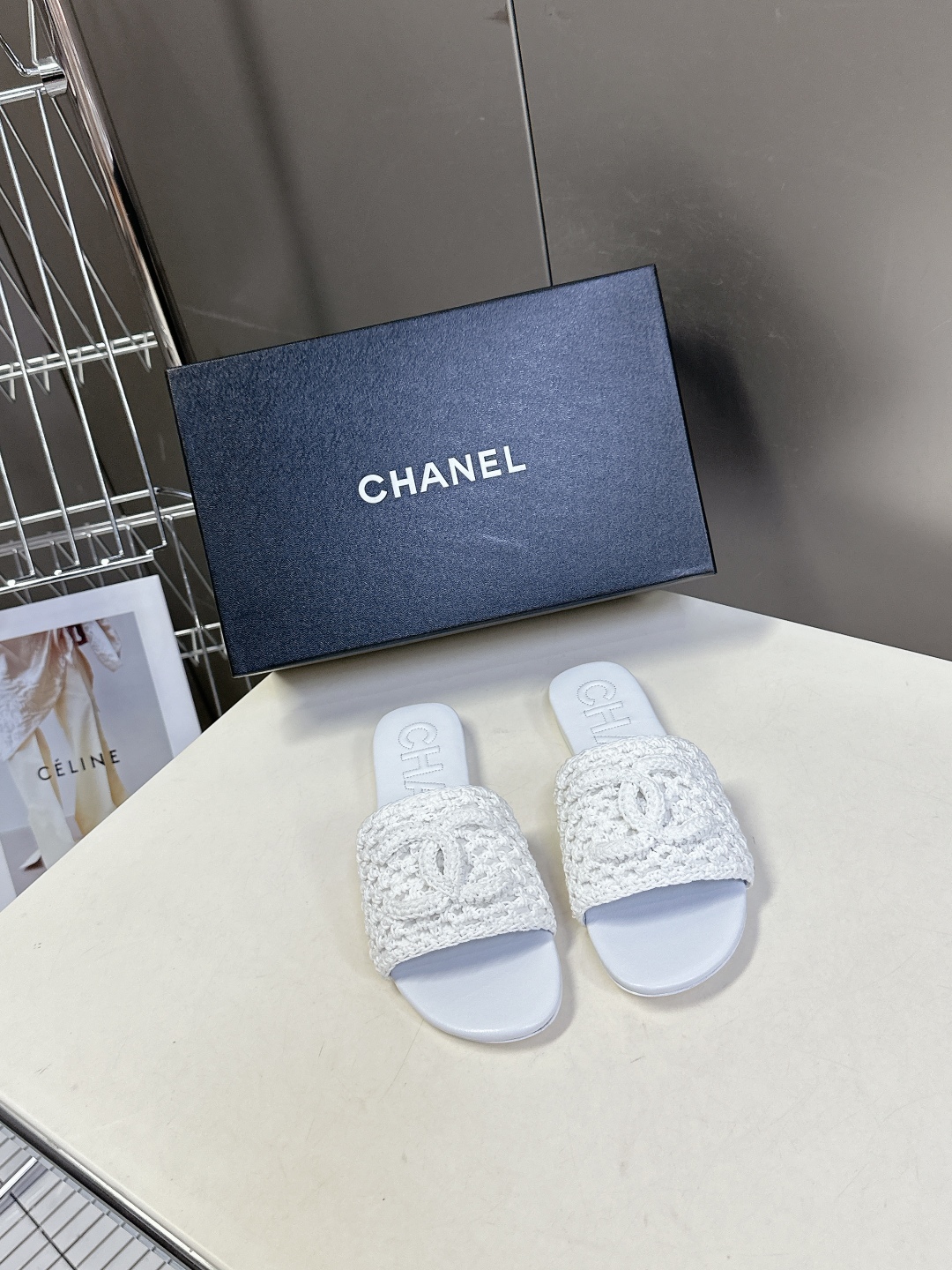 CHANEL香奈儿春夏最新款双C拖鞋 完全原版一比一复刻打造 版型超级正 最新时尚的设计 火遍全网的拖