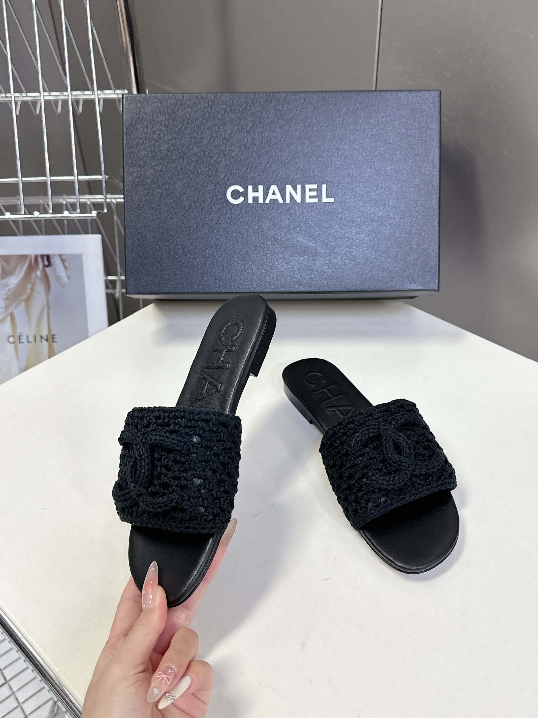  CHANEL香奈儿春夏最新款双C拖鞋 完全原版一比一复刻打造 版型超级正 最新时尚的设计 火遍全网的拖