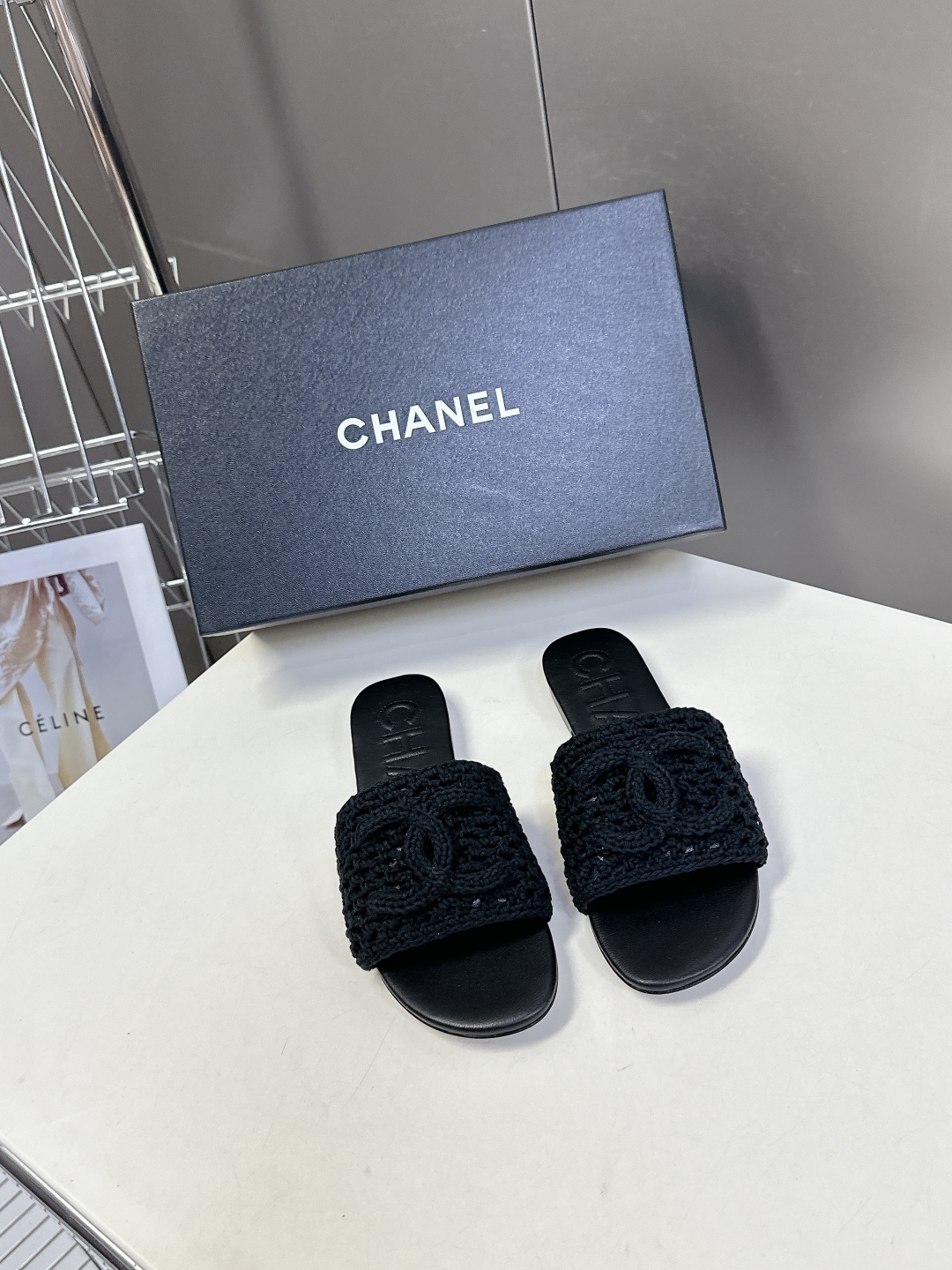  CHANEL香奈儿春夏最新款双C拖鞋 完全原版一比一复刻打造 版型超级正 最新时尚的设计 火遍全网的拖