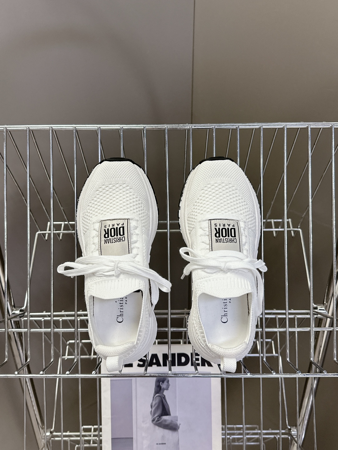  Dior迪奥春夏最新款飞织运动鞋 
      太古汇RMB7490购入开发 完美复刻 25SS出镜率
