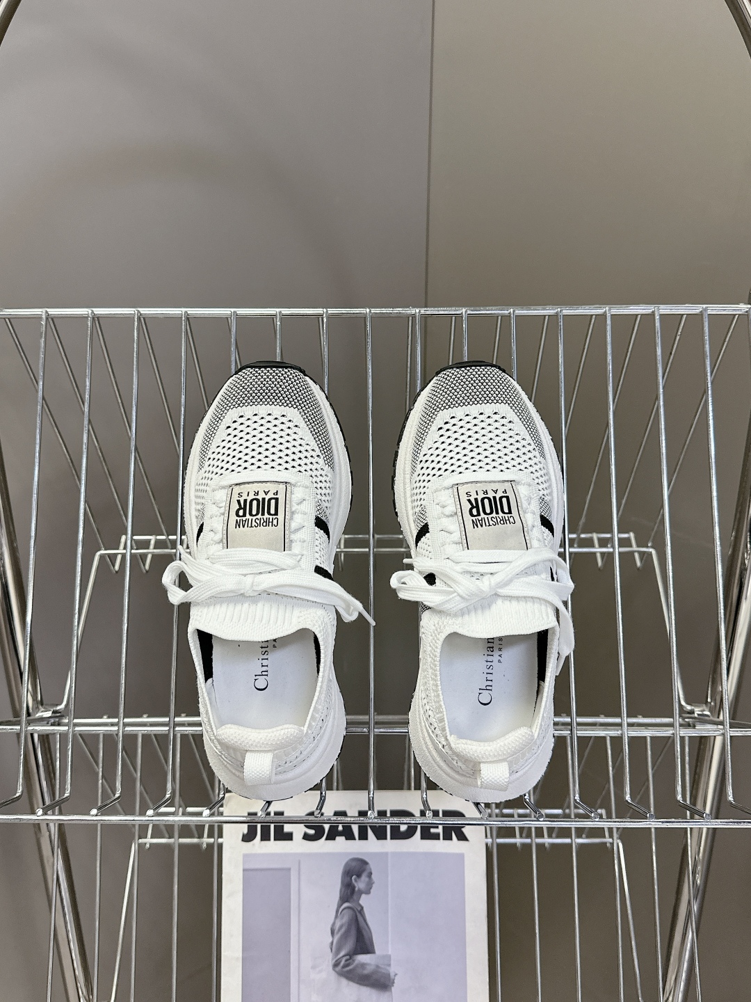  Dior迪奥春夏最新款飞织运动鞋 
      太古汇RMB7490购入开发 完美复刻 25SS出镜率