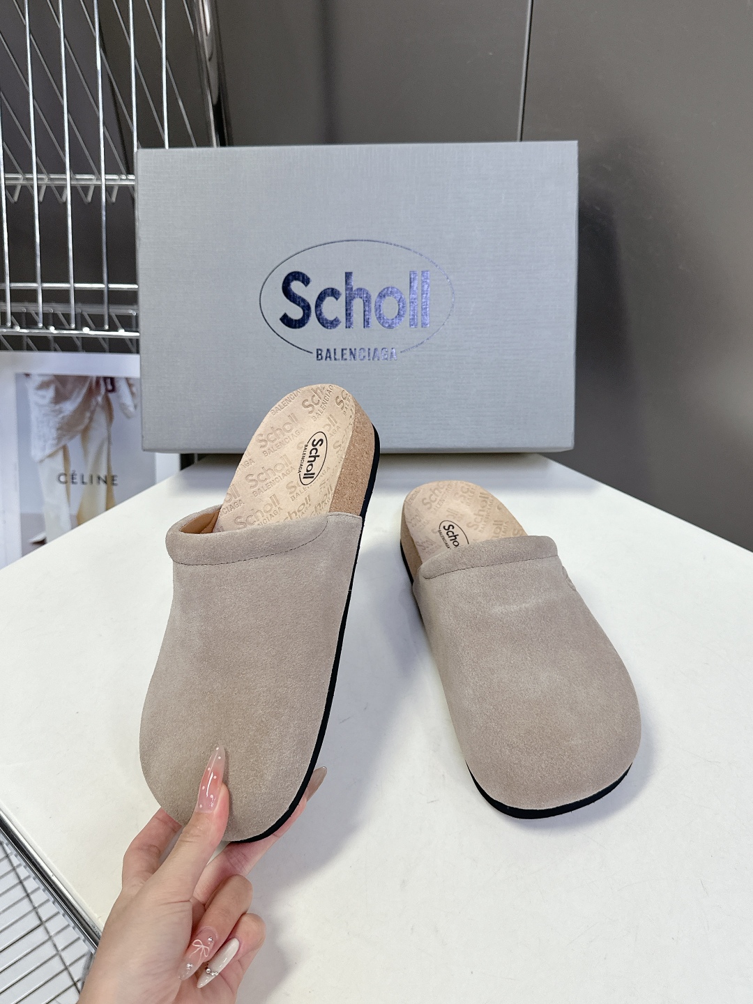 男装➕10 Balenciaga巴黎世家 X Scholl联名款木塞底勃肯情侣款拖鞋 凉鞋
   以巴黎