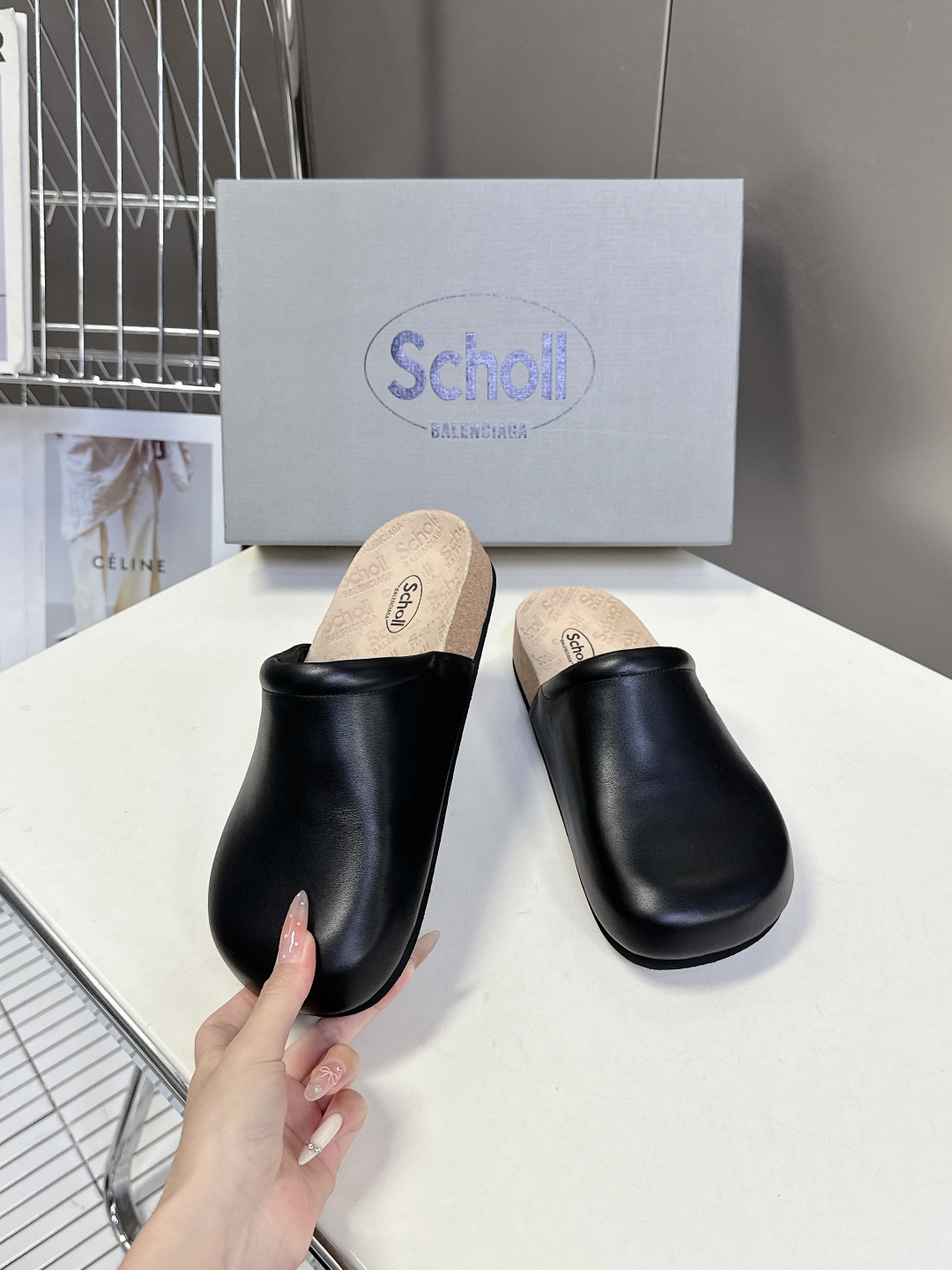 男装➕10 Balenciaga巴黎世家 X Scholl联名款木塞底勃肯情侣款拖鞋 凉鞋
   以巴黎