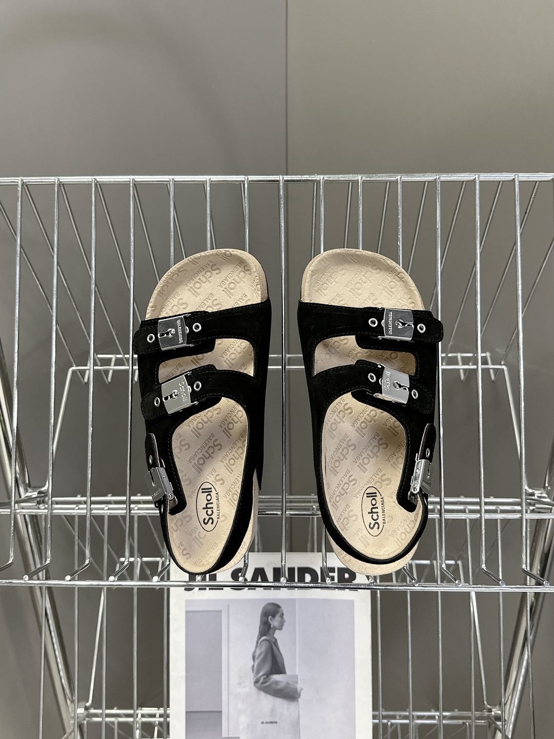  男装➕10 Balenciaga巴黎世家 X Scholl联名款木塞底勃肯情侣款拖鞋 凉鞋
   以巴