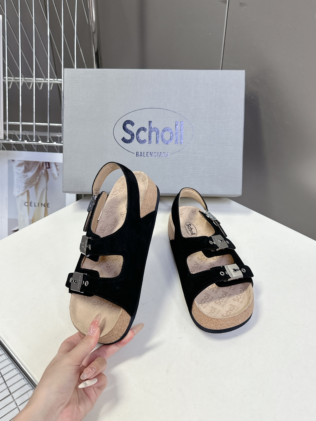  男装➕10 Balenciaga巴黎世家 X Scholl联名款木塞底勃肯情侣款拖鞋 凉鞋
   以巴