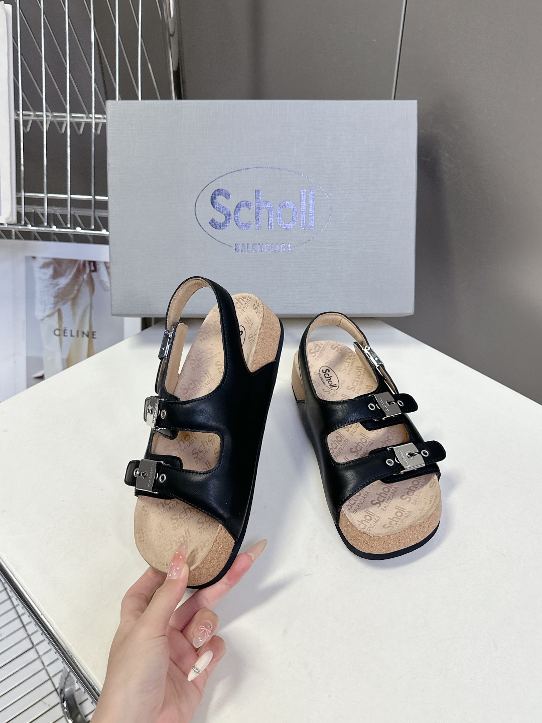  男装➕10 Balenciaga巴黎世家 X Scholl联名款木塞底勃肯情侣款拖鞋 凉鞋
   以巴