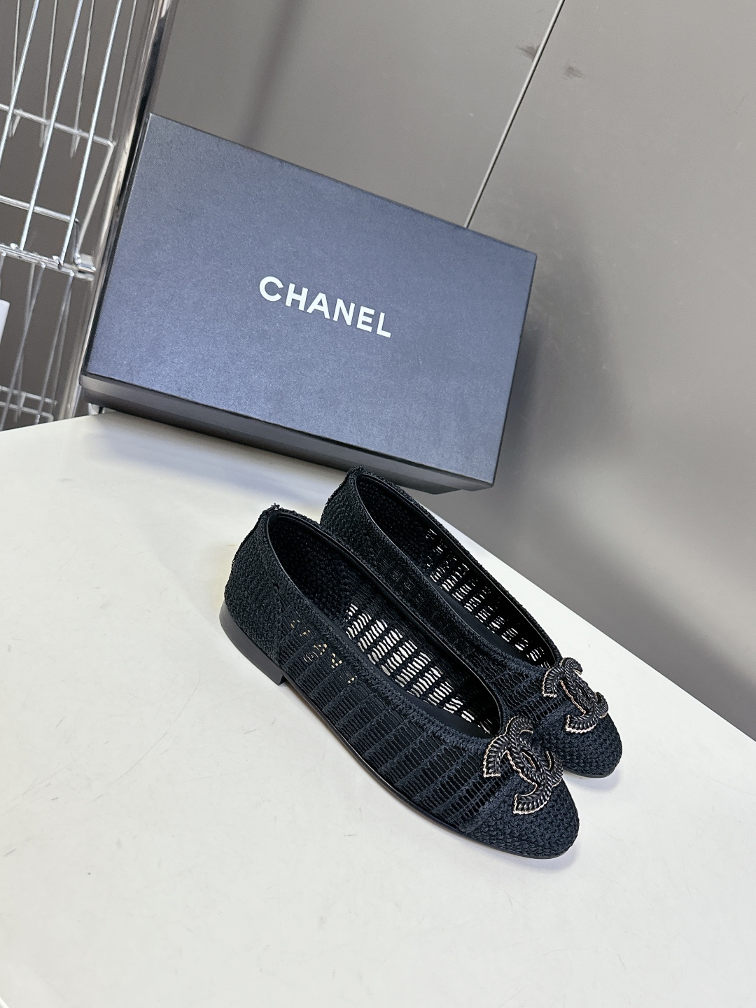  CHANEL香奈儿经典芭蕾舞单鞋                         超经典的鞋型设计 永