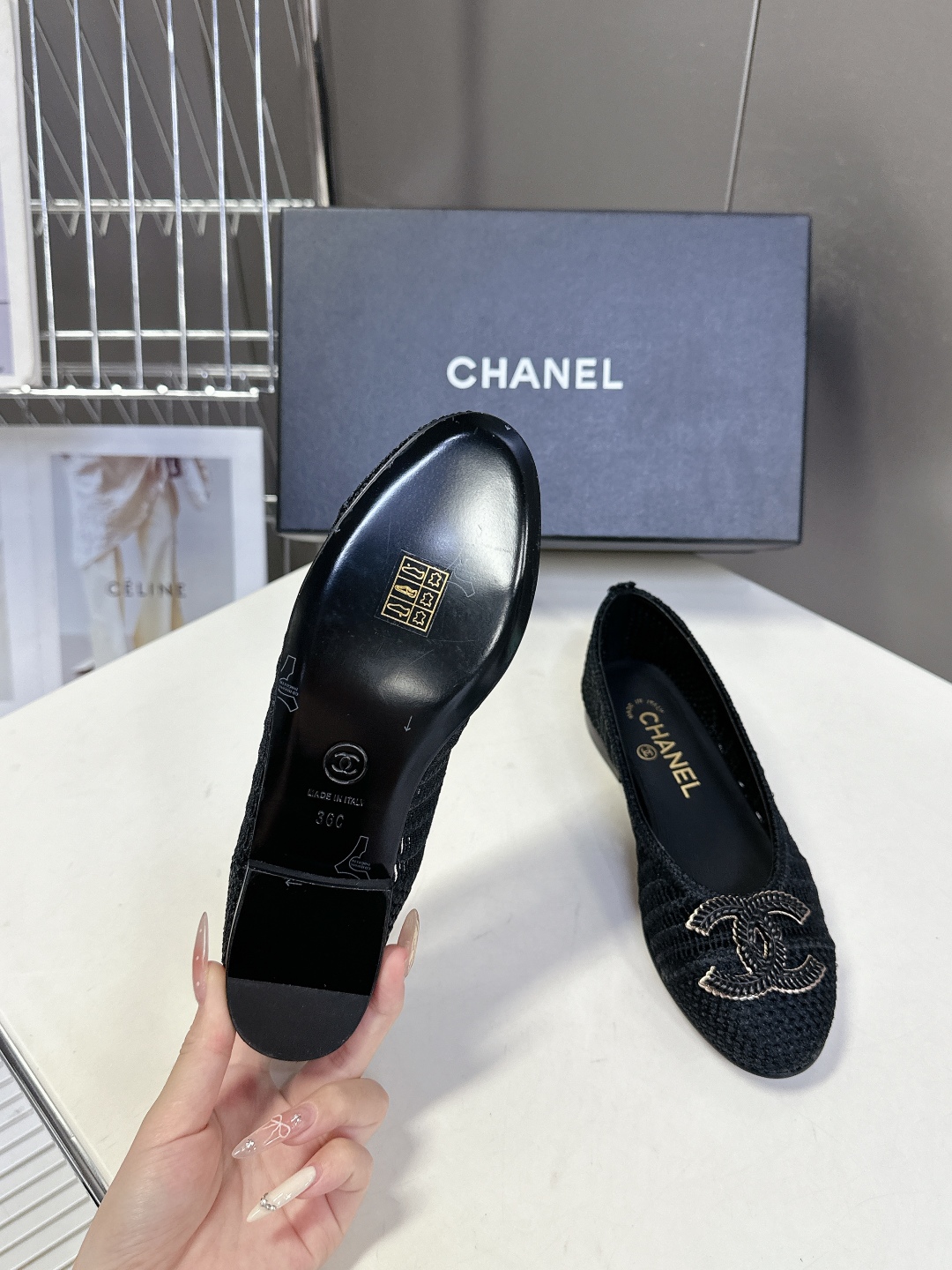  CHANEL香奈儿经典芭蕾舞单鞋                         超经典的鞋型设计 永