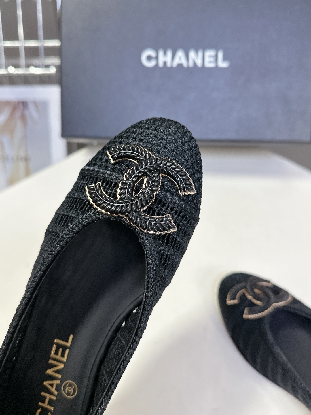  CHANEL香奈儿经典芭蕾舞单鞋                         超经典的鞋型设计 永