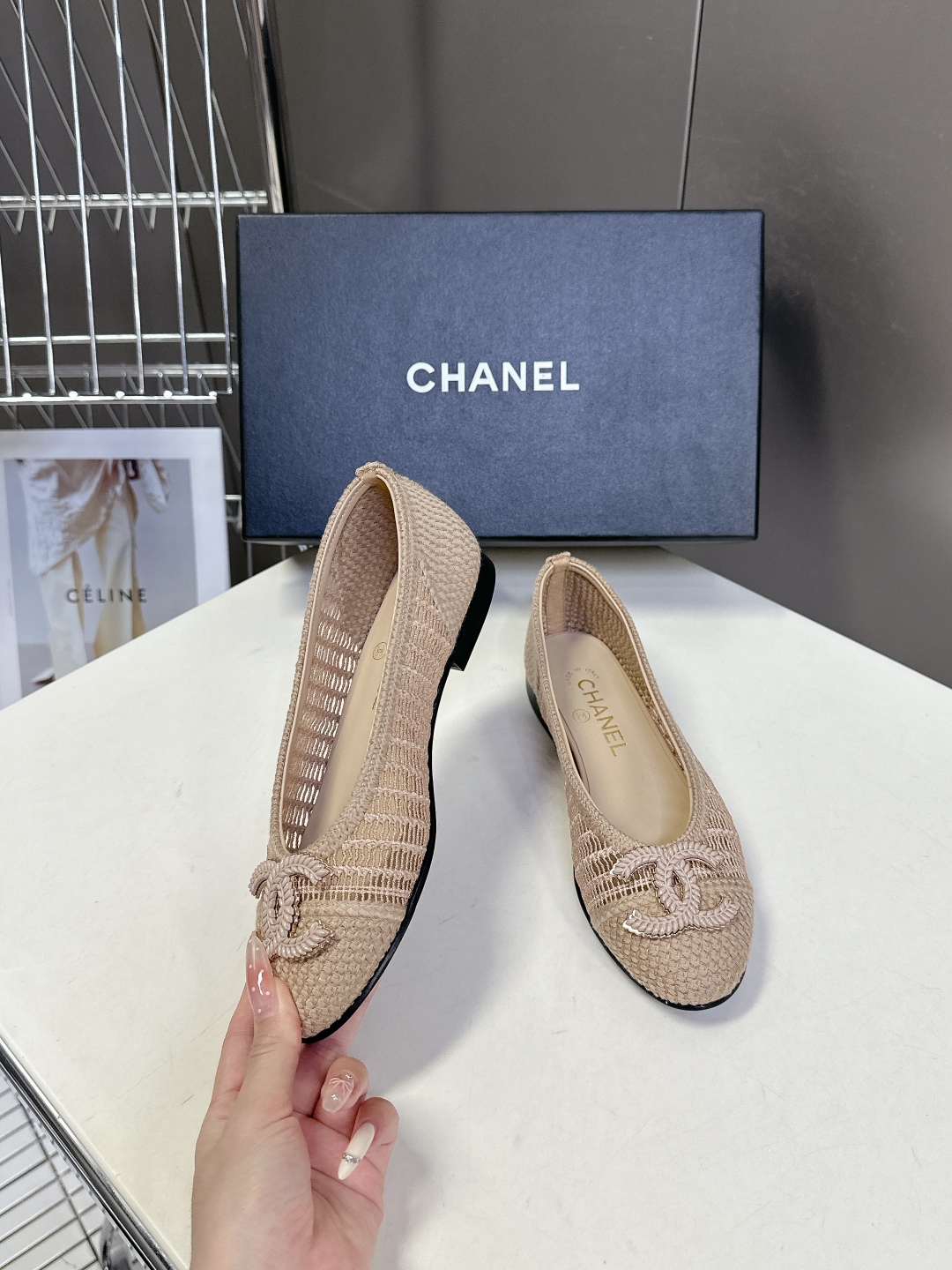  CHANEL香奈儿经典芭蕾舞单鞋                         超经典的鞋型设计 永