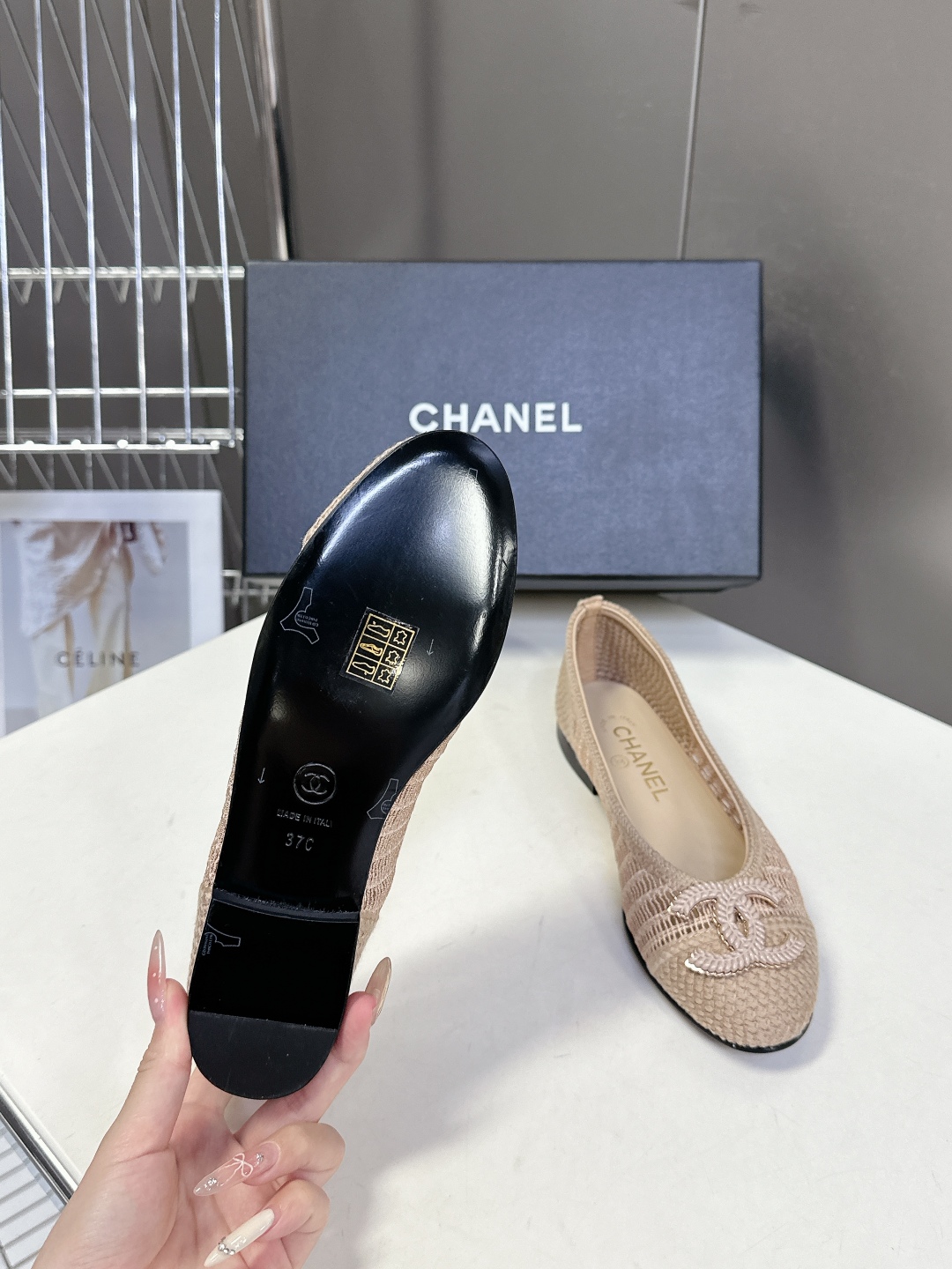  CHANEL香奈儿经典芭蕾舞单鞋                         超经典的鞋型设计 永