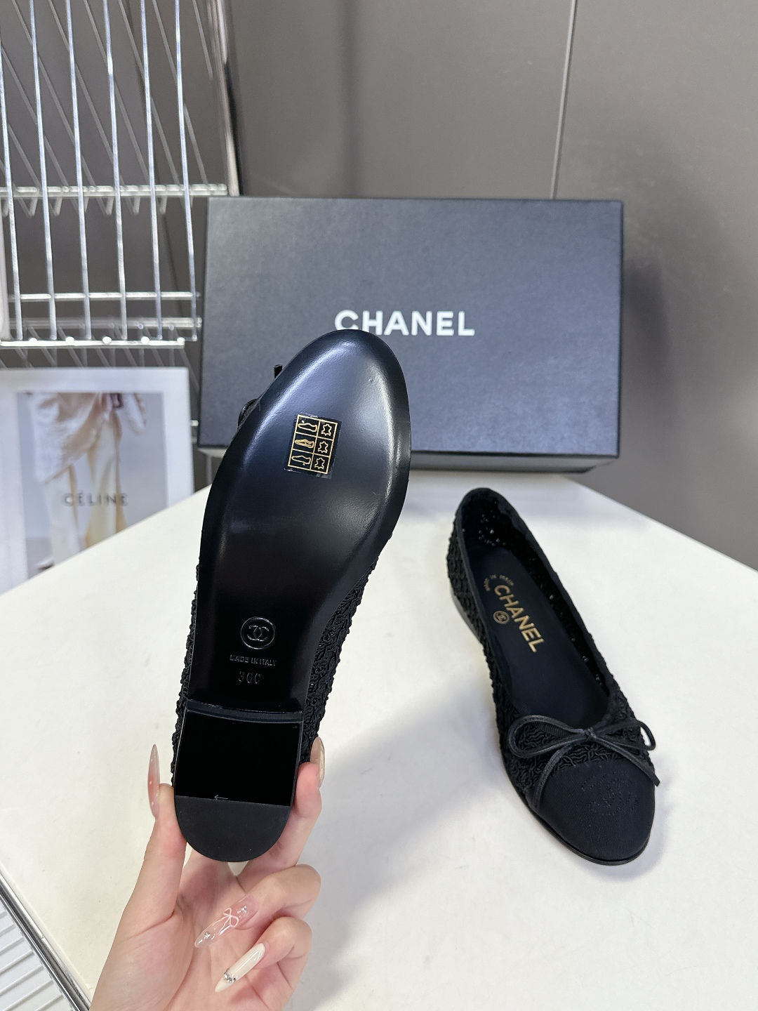 CHANEL香奈儿经典芭蕾舞单鞋                         超经典的鞋型设计 永