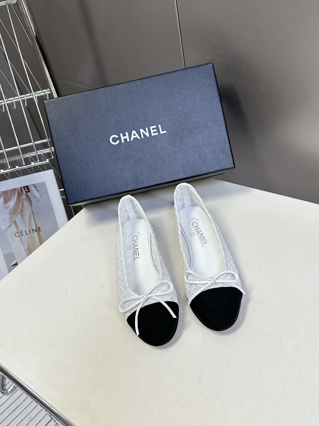  CHANEL香奈儿经典芭蕾舞单鞋                         超经典的鞋型设计 永
