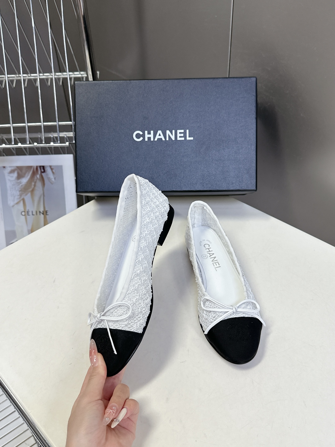  CHANEL香奈儿经典芭蕾舞单鞋                         超经典的鞋型设计 永